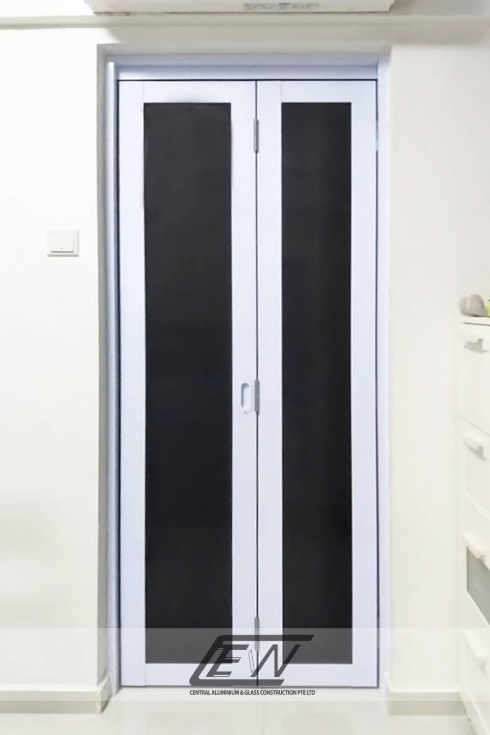 Aluminium Frame Bi-Fold (Top Track）